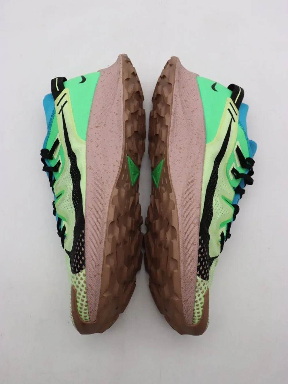 Nike Pegasus Trail 2 Men's Size 14 Barely Volt Athletic Sneakers CK4305-700